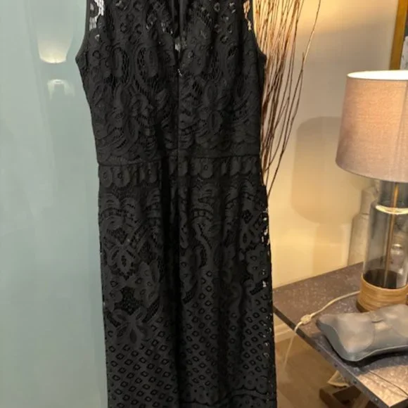 Vera Wang Formal Lace Maxi Dress - Picture 12 of 14
